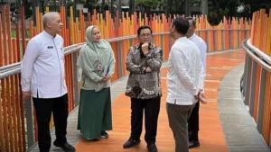 Pasangan Mesum di Taman? Pramono Langsung Turun Tangan!
